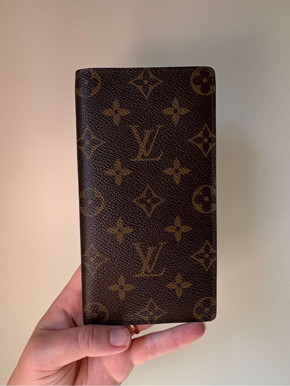Louis Vuitton Monogram Canvas Card & Key Holder in Brown HOLDS PASSPORT